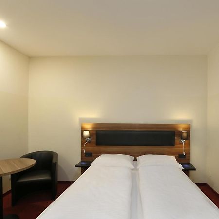 B&B Hotel Berlin-Adlershof Dış mekan fotoğraf