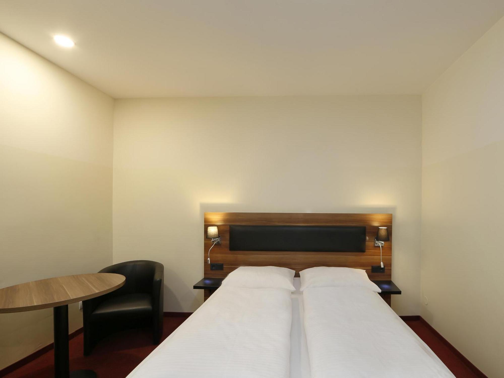 B&B Hotel Berlin-Adlershof Dış mekan fotoğraf