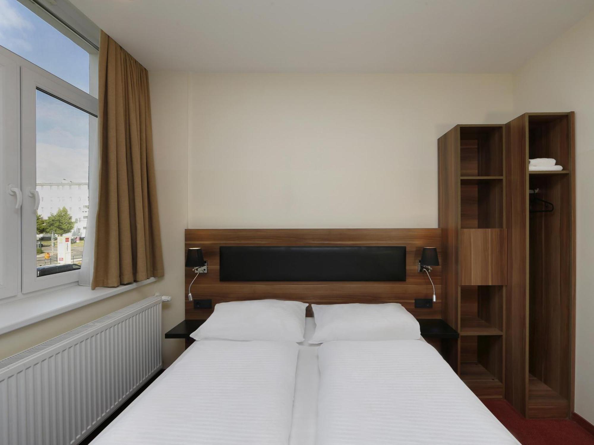 B&B Hotel Berlin-Adlershof Dış mekan fotoğraf