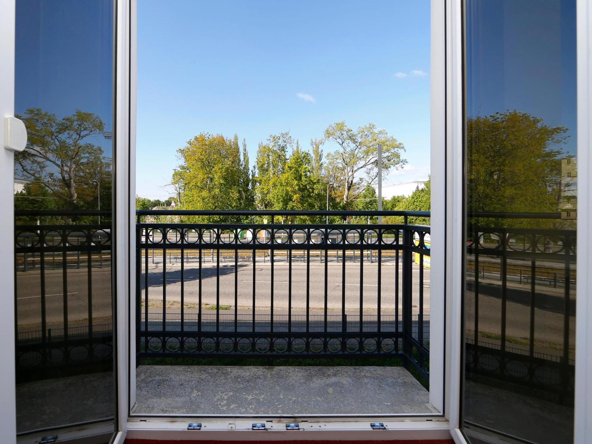 B&B Hotel Berlin-Adlershof Dış mekan fotoğraf