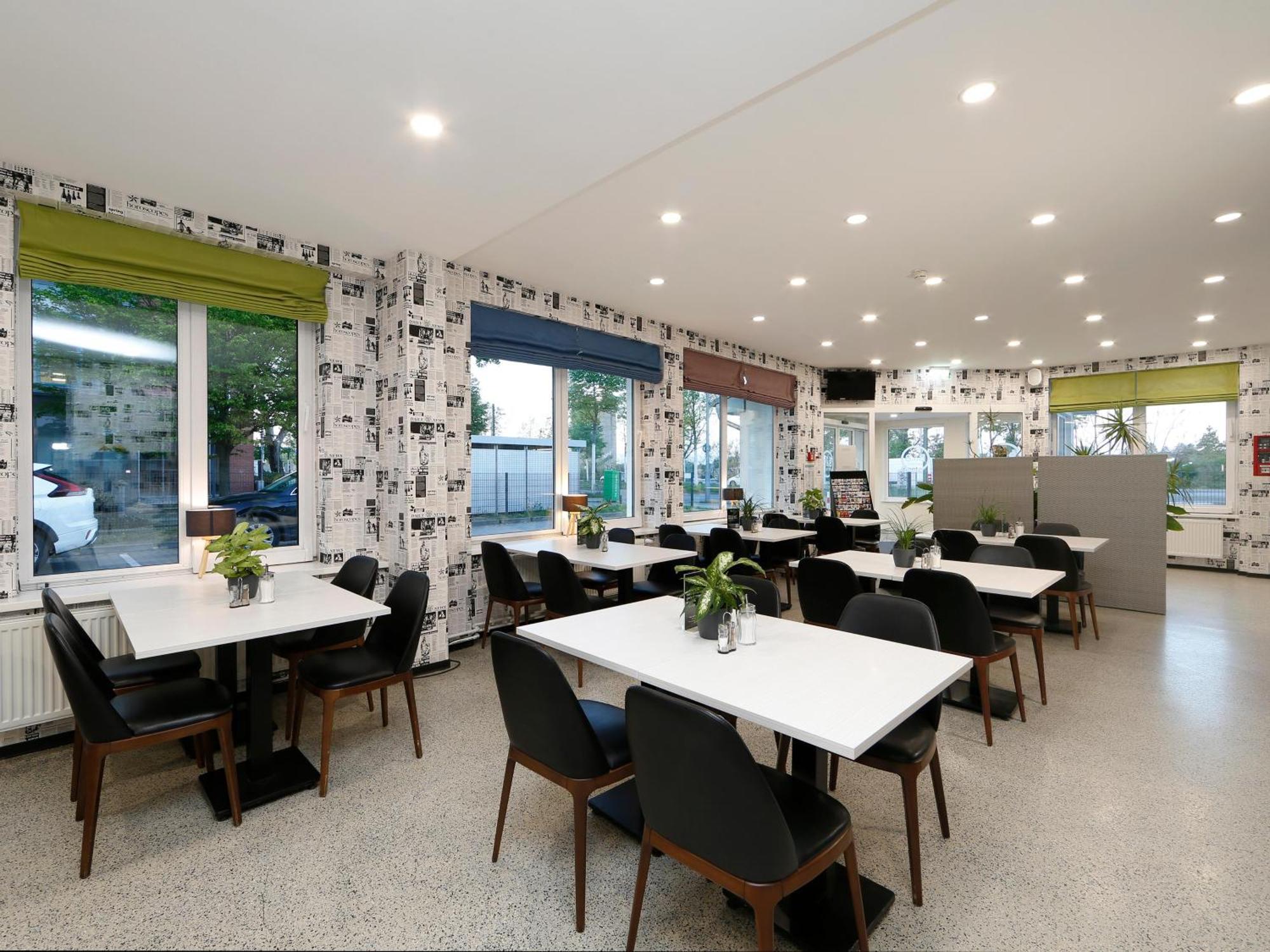 B&B Hotel Berlin-Adlershof Dış mekan fotoğraf